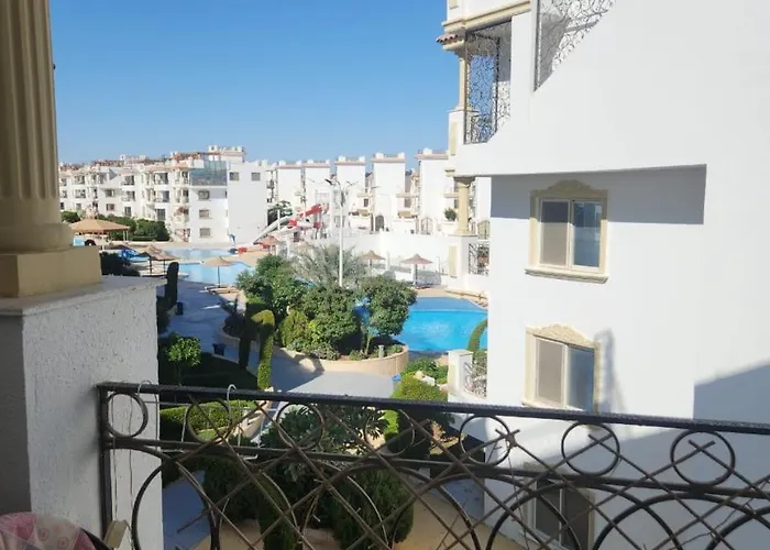 Apartment Hills 2 *
